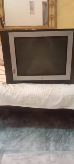 LG T. V 24" Original