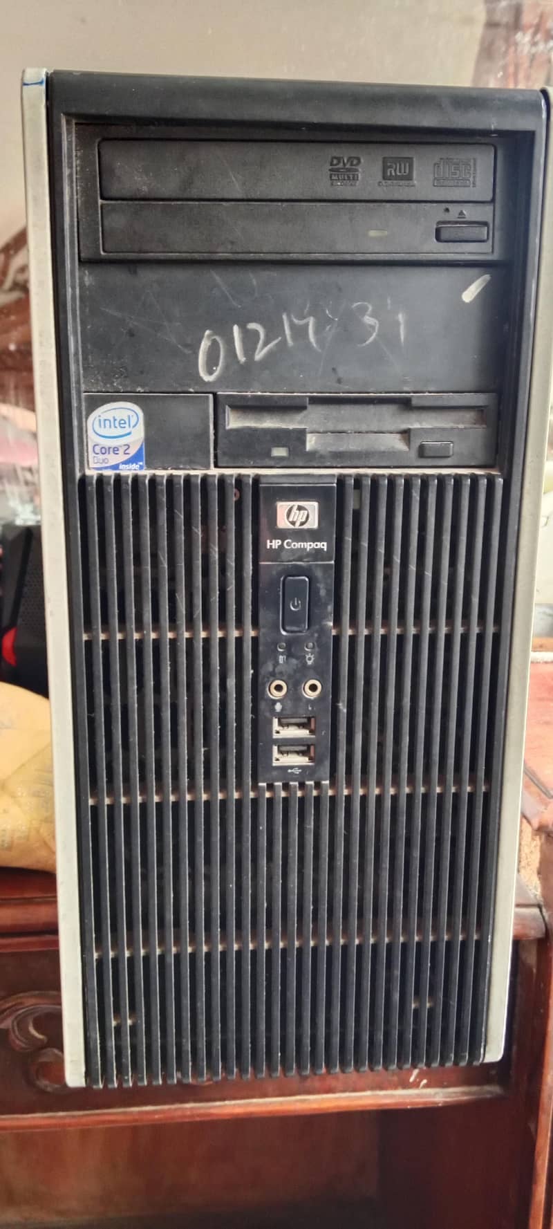 Full Computer with LCD, CPU, KEYBOARD, MOUSE, SPEAKERS 1