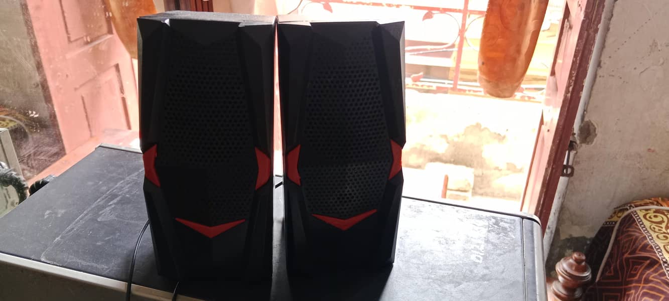 Full Computer with LCD, CPU, KEYBOARD, MOUSE, SPEAKERS 3