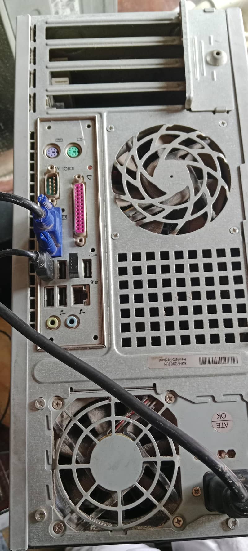 Full Computer with LCD, CPU, KEYBOARD, MOUSE, SPEAKERS 7