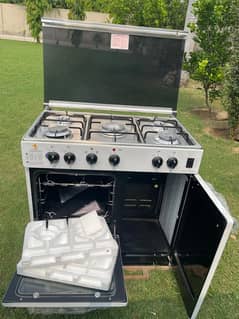 Fire Streak Cooking Range with 5 burners and Grill/Oven