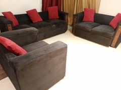 slightly used sofa set 3 2 1 seater call 03124049200