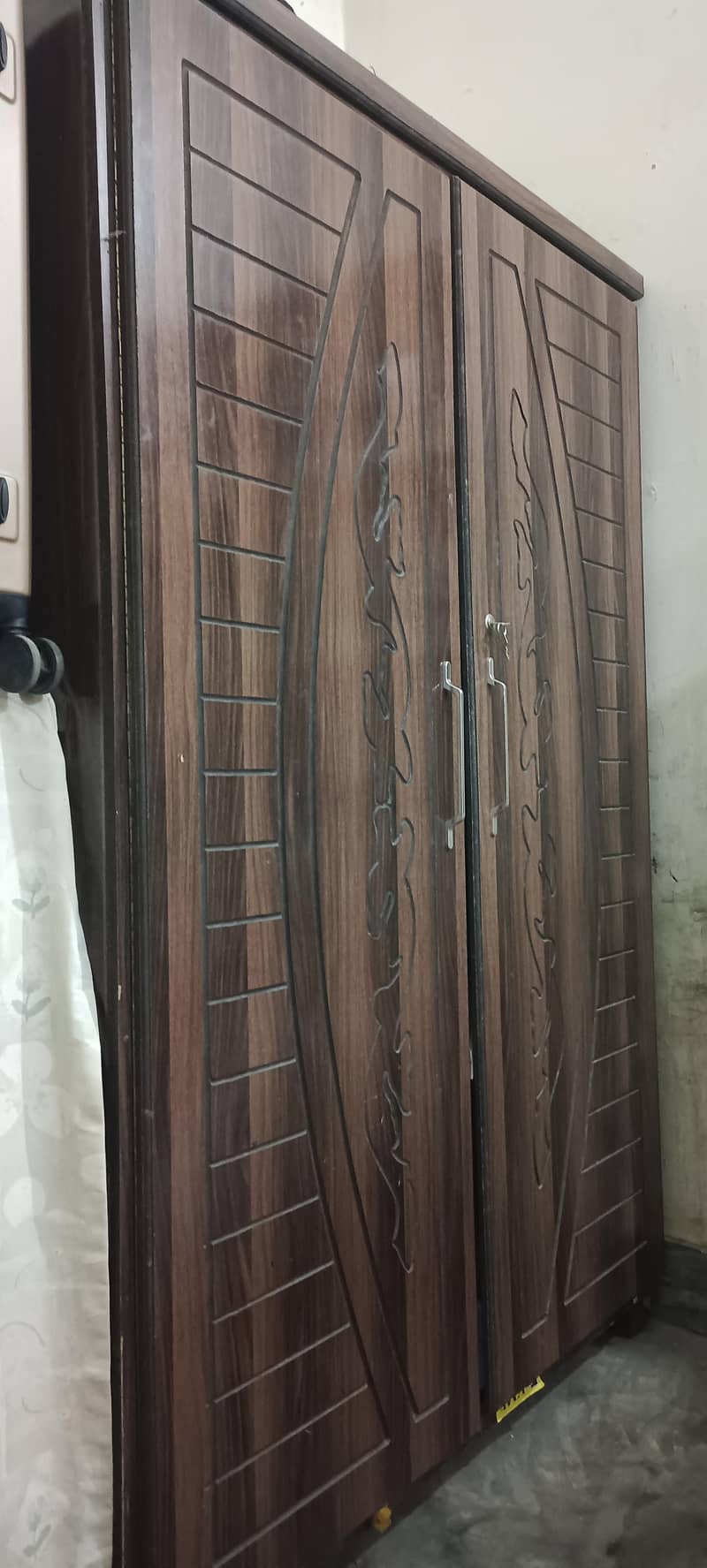 Suiting Almari, Wardrobe, 2Door Almari, Safe Almari 0