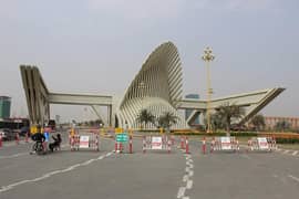 Plot Park Facing For Sale in Bahria Town Karachi