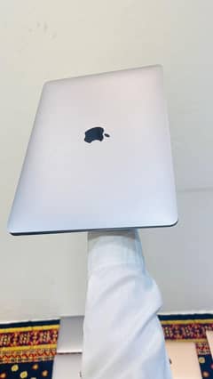 Macebook air 2020