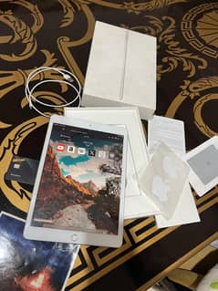 Apple Ipad 8 gen 32gb wifi factory unlock with truetone