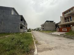T&T F-17 30x60 POSSESSION PLOT AVAILABLE FOR SALE
