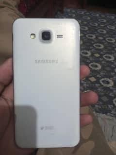Samsung J7
