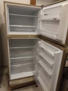 Dawlance fridge for sale in 10/10 condition