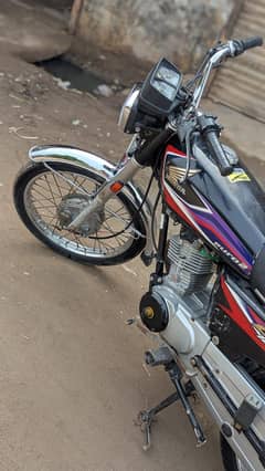 honda125, 17model full janiyun condition wth biomatic in wastridge1