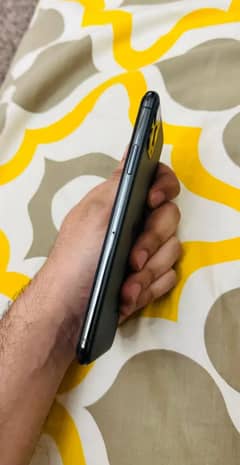 I phone 11 pro max pta approved 256 gb full ok