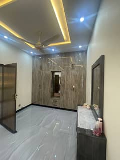 1 kanal uper portion house for rent