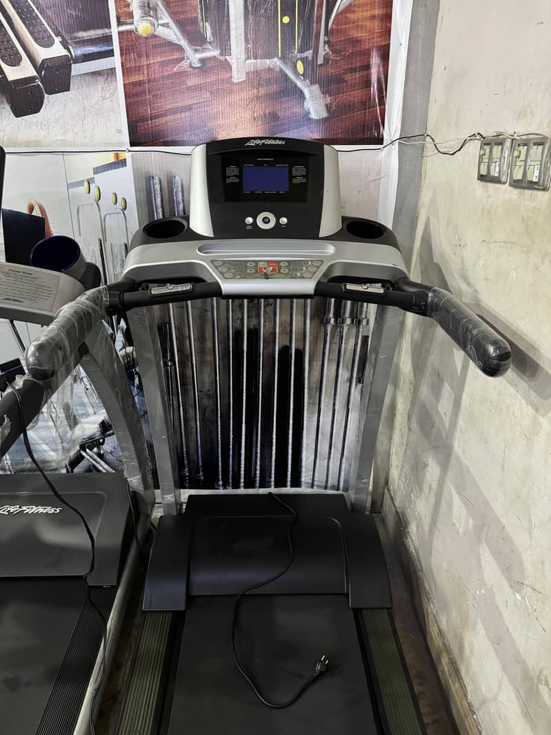 TREADMILL / RUNNING MACHINE / WALKING MACHINE / ELETCTRIC TREADMILL 18