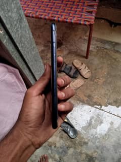 realme c2 2/16 bilkul ok Hain box bhi Hain touch tuta wah hai