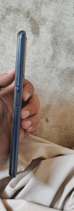 vivo y53s mobile and box