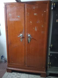 Wardrobe/Almari