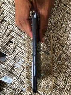 oppo reno 11f alll ok h koi masla nhi h back pe double sheet lagi h