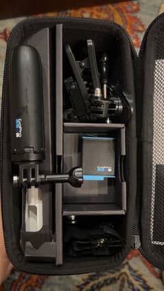 GoPro Hero 10 Black – USA Import | Hard Case + Extra Battery + Tripod