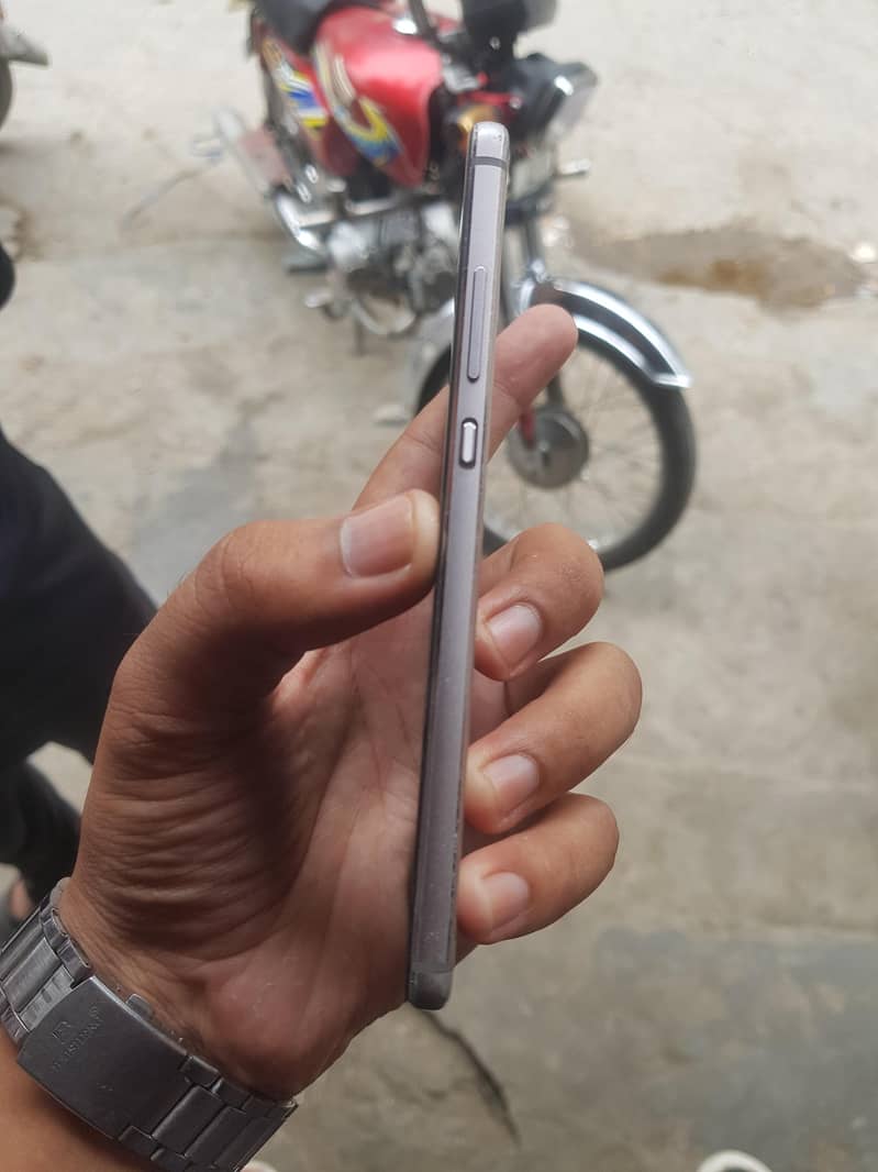 Huawei p9 3/32 exchange possible read all add 2