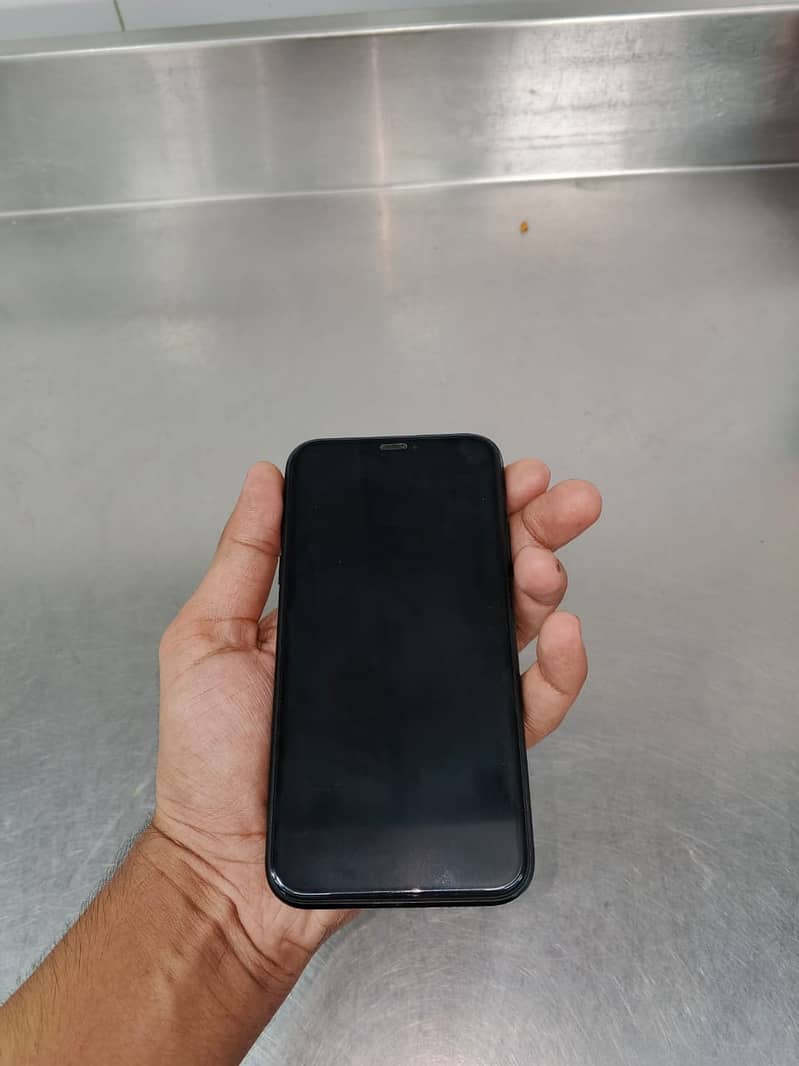 Battey health service 78 JV Phone and version 18.3. 1 and memory 64 5