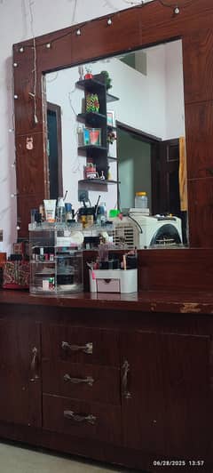 one year used big dressing table