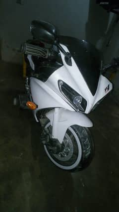 Yamaha R-1 Model Baby Bike