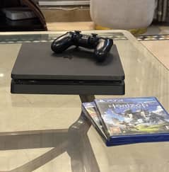 Playstation 4 slim (1 TB)