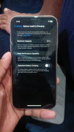 iPhone 11 jv 64gb 9/10 condition