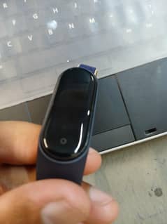 urgent sale mi band 5 + charger