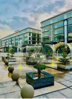 Hot location 8 marla Building with lift for rent defence raya.