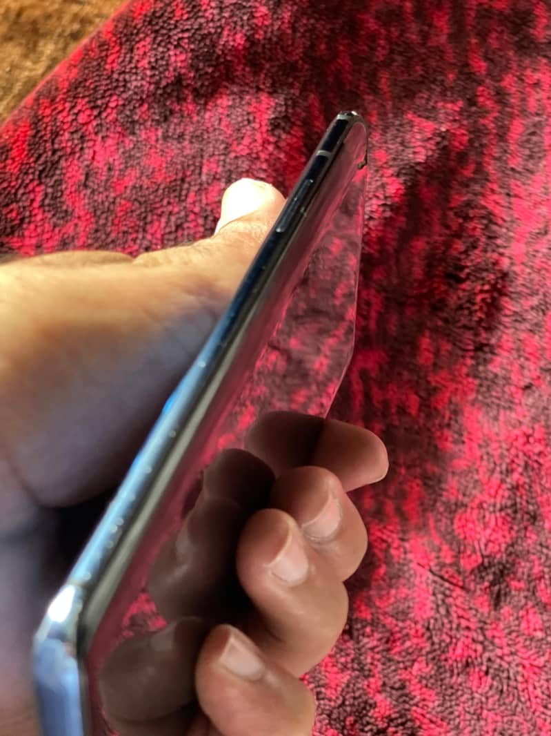 one plus 7pro display broken and back is also broken 0