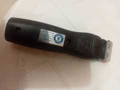 Shaving masheen is very good condition