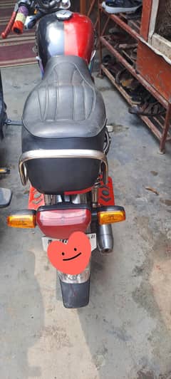 union star bike hy bilkul lush condition hy r smart card b mojood hy