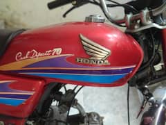 Honda CD 70 full oky bike card bana hua ha bike new tyer Daly  achi ha
