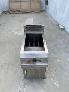 Restaurant Equipment for Sale – Fryer, Counters, Tables & Chairs