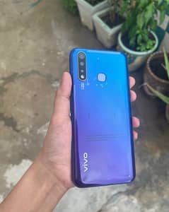 Vivo y19 8/256 with charger and cover