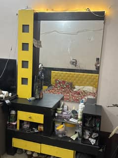 Bed+sides tables+dressing table
