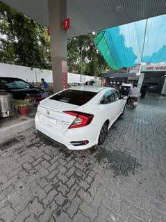 Honda Civic Oriel 1.8 i-VTEC CVT