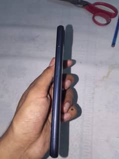 4/128 original charger but without box