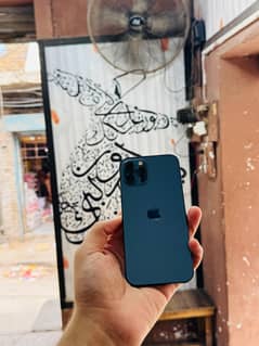 iphone 12 Pro, 128GB JV Sheesha Condition Waterpack