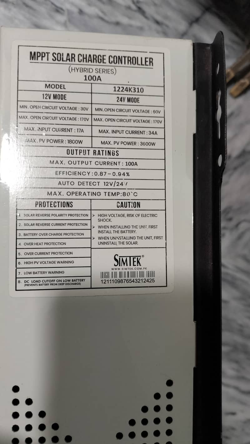 SIMTEK 100A. MPPT Solar Charge Controller 2