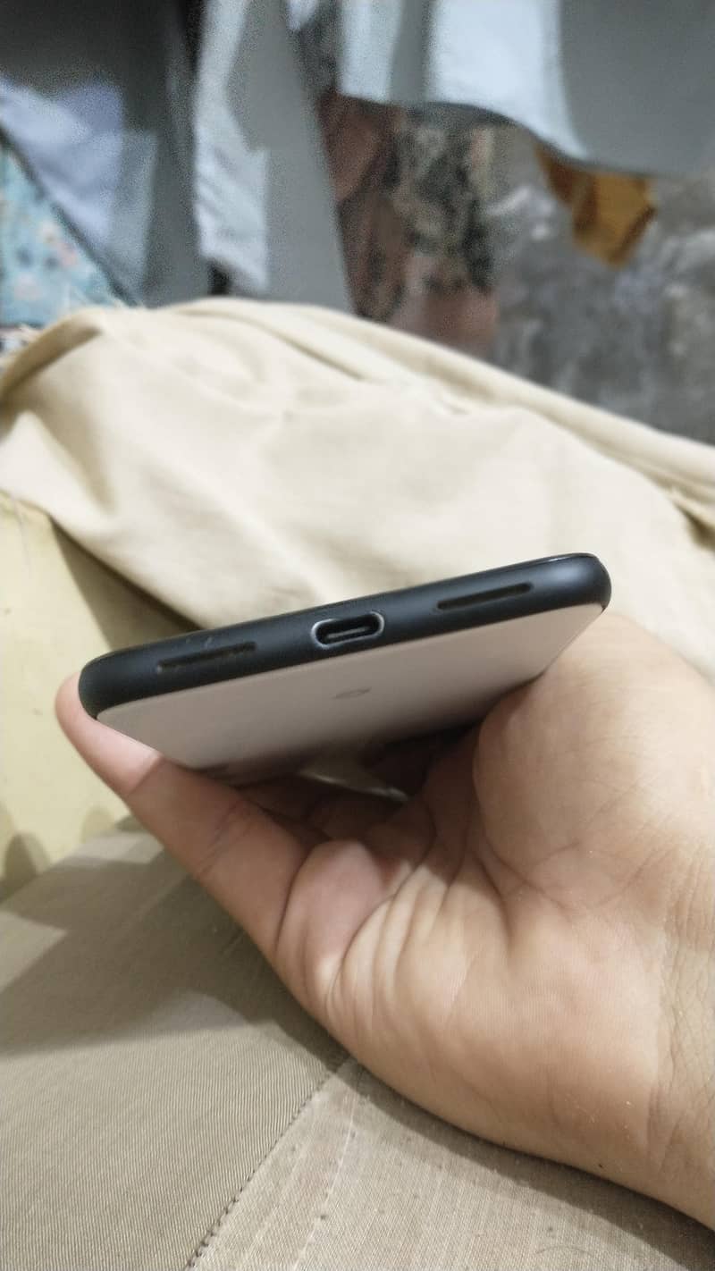 Google pixel 4 xl non pta 10/10 condition 4