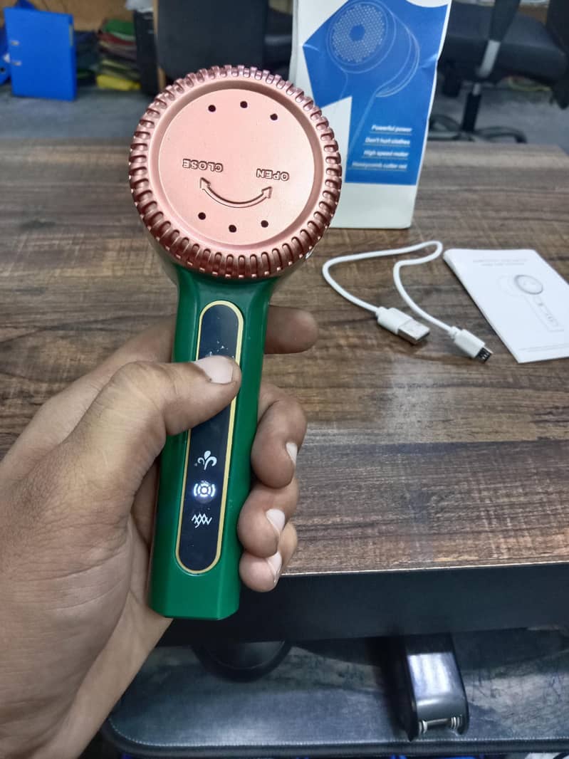 Fuzz Removing Machine," 0
