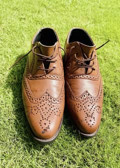 Men’s Leather Brooks Shoes