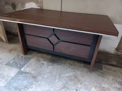 Executive Office Table with Side Table - Elegant & Spacious
