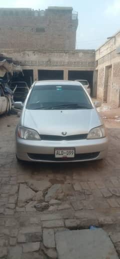 Toyota platz 2006