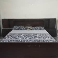 pure wooden king bed  good condition