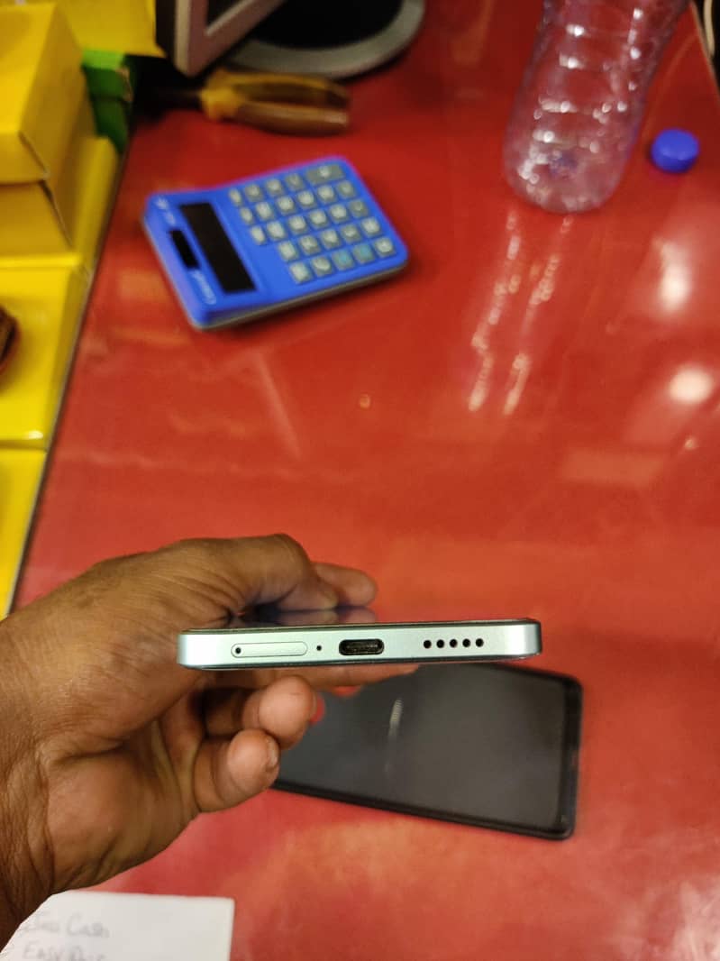 Poco f6 16/512 10/10 condition with box 0