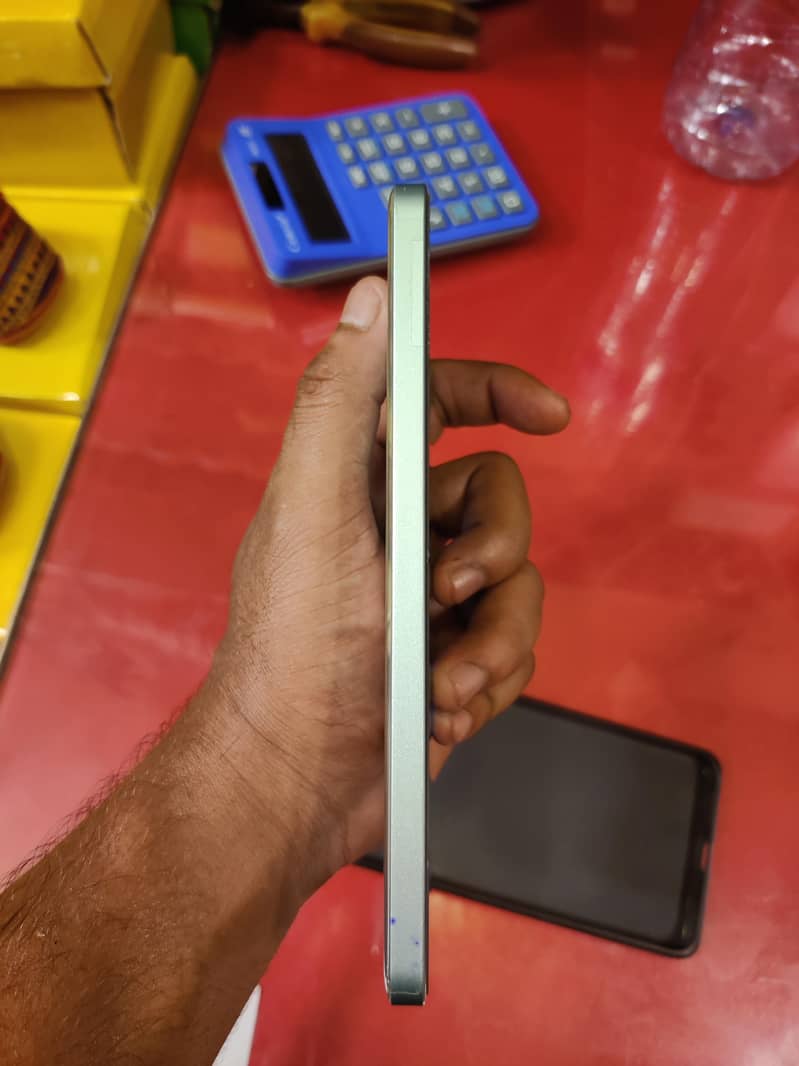 Poco f6 16/512 10/10 condition with box 2