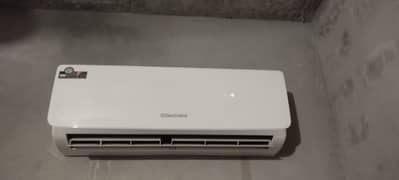 Electrolux 1 ton ac non inverter for sale ha
